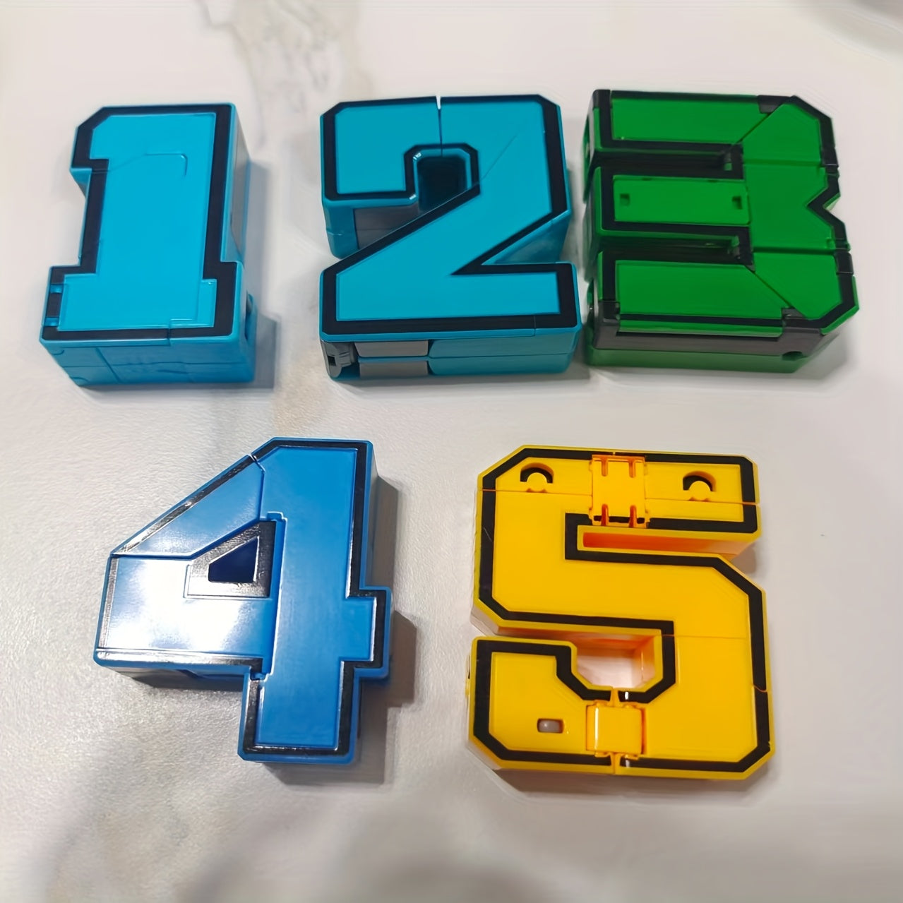 Number Learning Transforming Robot (0-9) - a Math Enlightenment Assembly Toy, Transformable Combined Car Mech, Educational Gift for Boys, Cognitive Training Teaching Tool, Christmas Gift, Outdoor Travel Toy, Parent-Child Toy