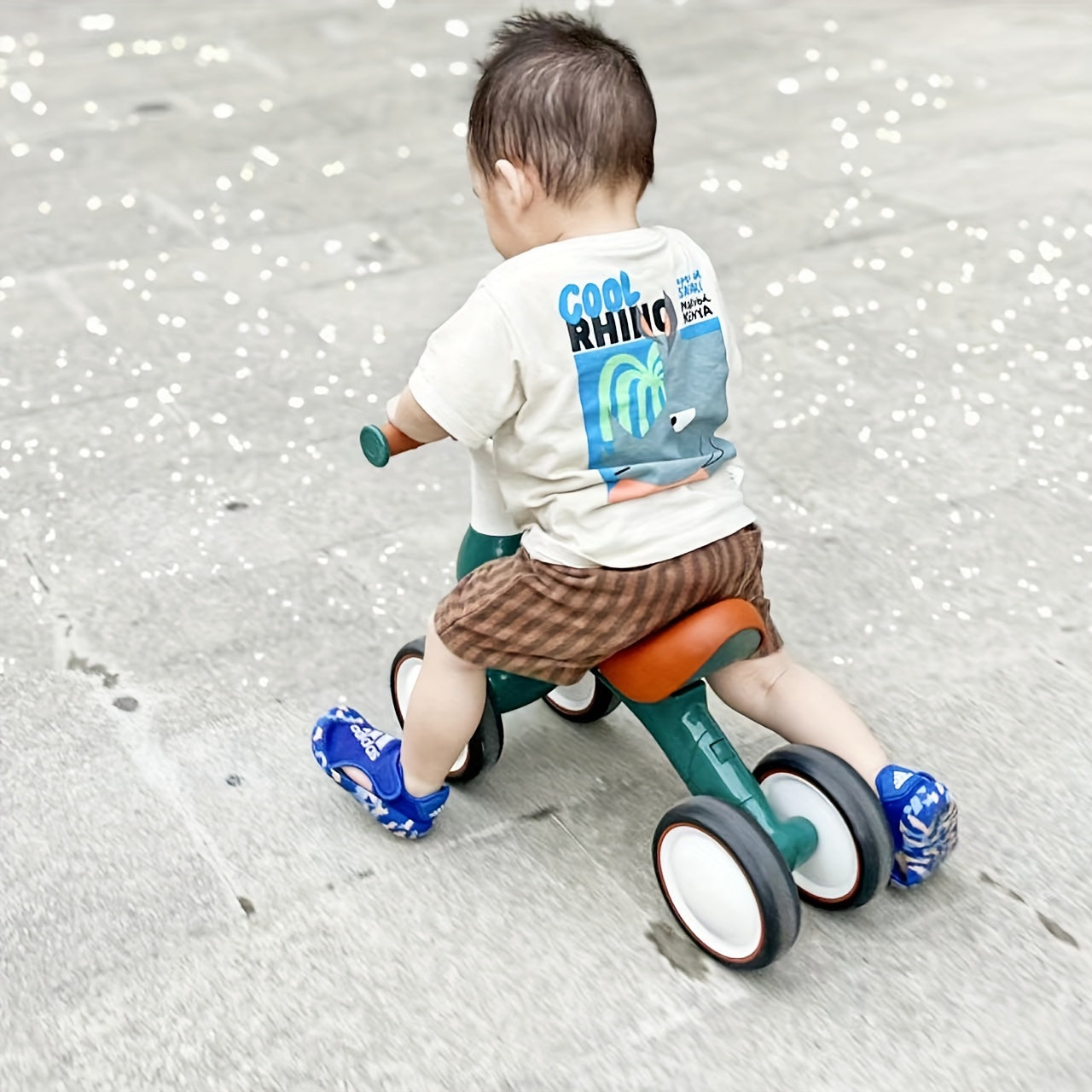 4 Wheels Baby Walker Baby Balance Bike Toys for 1 Year Old, Birthday Gifts for Boys And Girls, Silent Wheels & Non-Pedal Baby Walker Riding Toys for 10-36 Months Toddlers, Kids First Bike Gifts